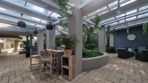 4 Ashwold Rd - Orchid Room - 38m² (40)